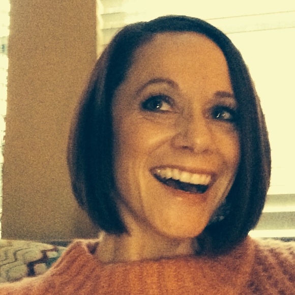 Meet your Posher, Nicole - Picture 1 of 1